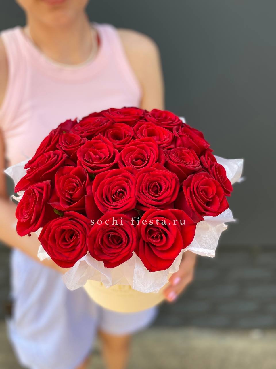 свадебная композиция с пионами и эустомой в Прокопьевске