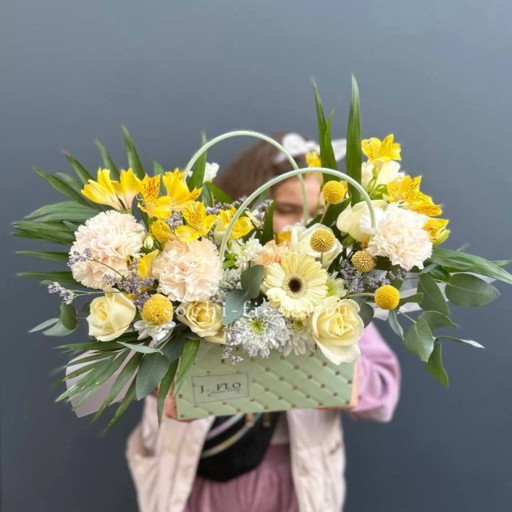 Сумочка с розами "Эпиа" в Прокопьевске