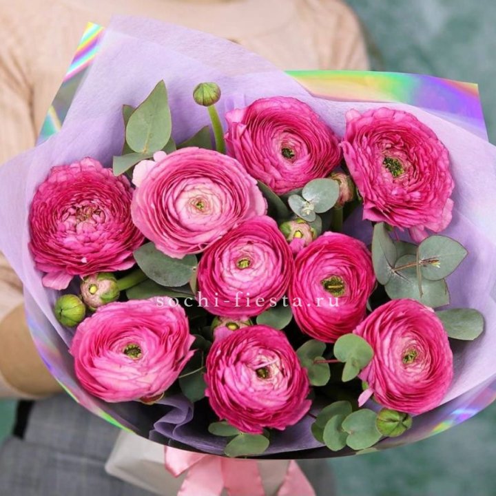 Ранункулюсы с эвкалиптом №2 в Прокопьевске