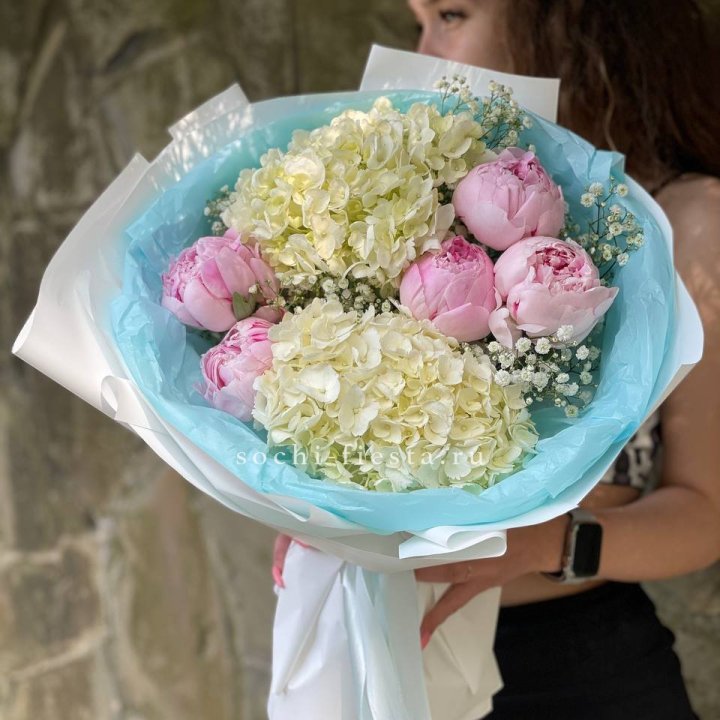 Букет с пионами "Блюсом" в Прокопьевске