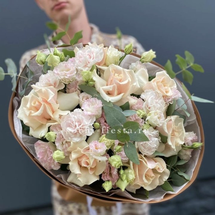  Букет кремовых роз "Мокко" в Прокопьевске