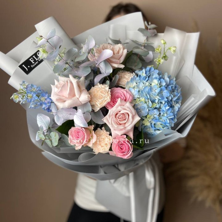 Букет с гортензией № 4 в Прокопьевске