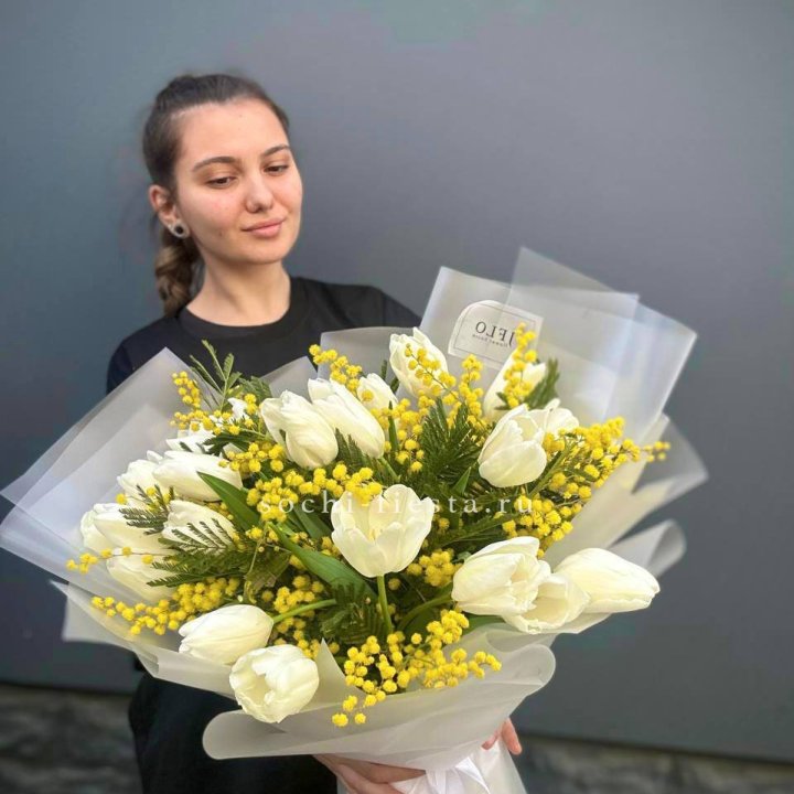 Букет тюльпанов и мимозы в Прокопьевске