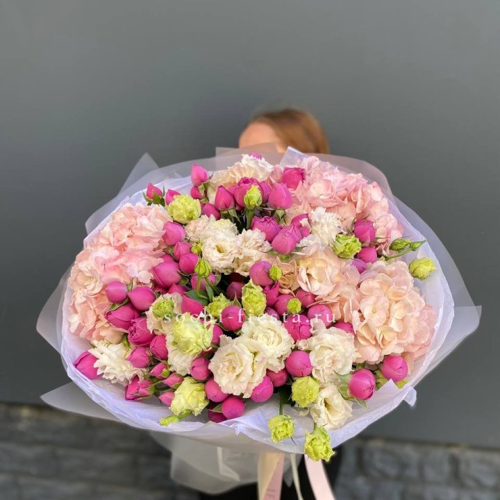  Букет  гортензий и Мисти в Прокопьевске