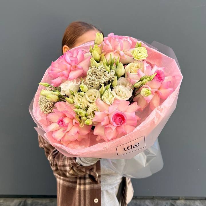 Букет "Розы с эустомой" в Прокопьевске