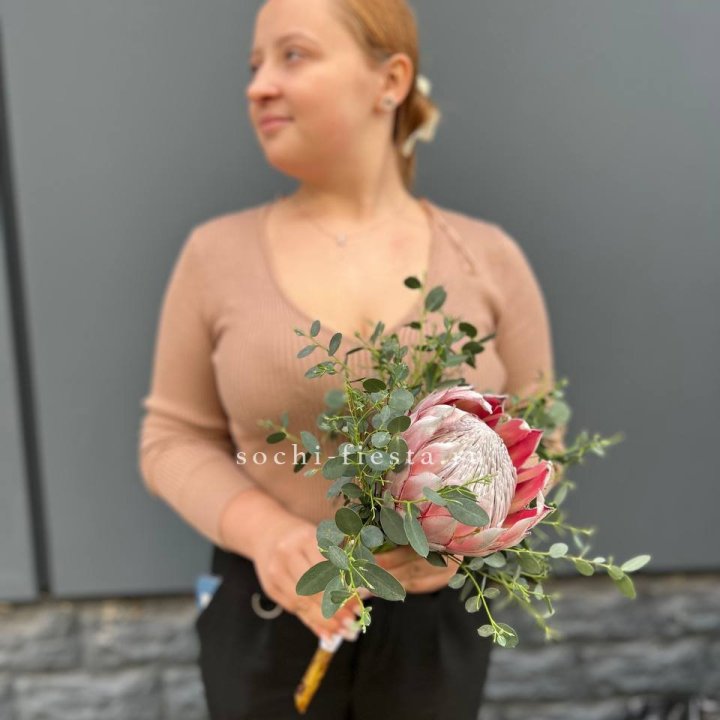 Свадебный букет "Протея" в Прокопьевске