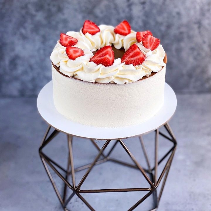 Торт "Клубника со сливками" в Прокопьевске