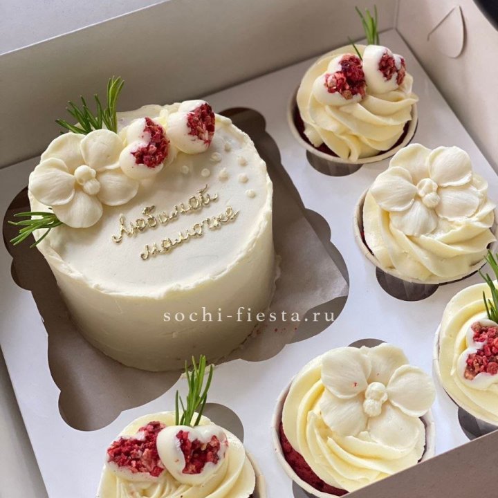 Капкейки и бенто-торт "Мамочке" в Прокопьевске