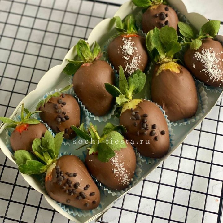 Клубника в шоколаде 10 ягод в Прокопьевске