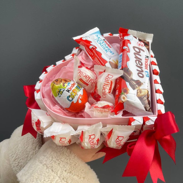 Бокс киндерами и раффаэлло в Прокопьевске