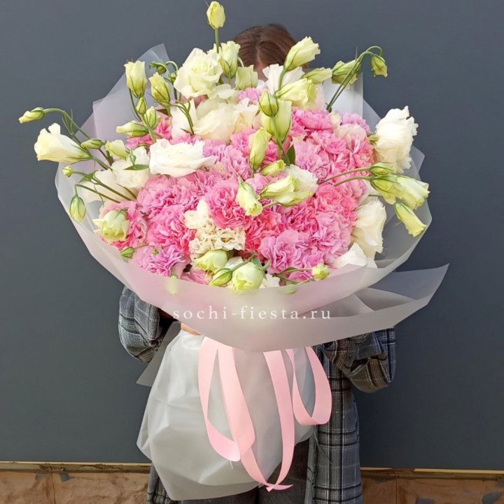 Букет из эустом и диантусов  в Прокопьевске