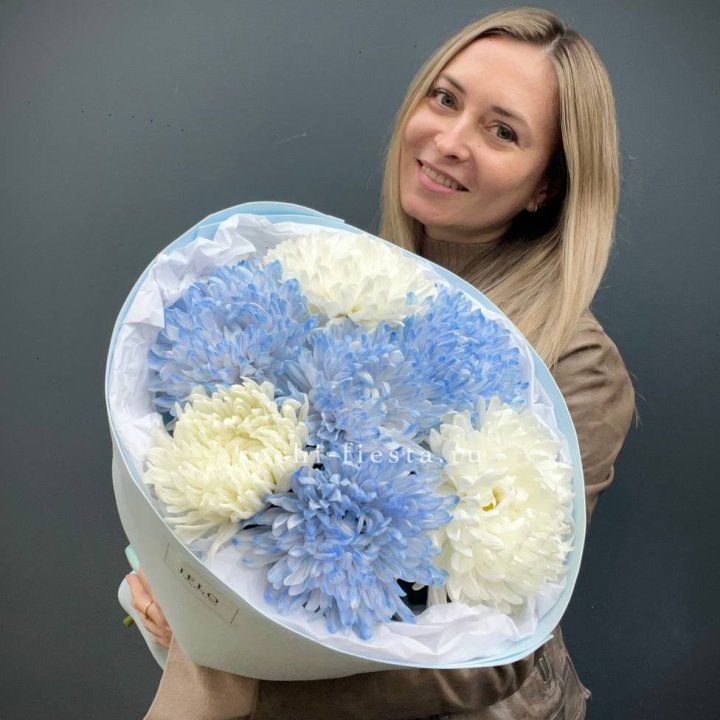 Букет из 7 хризантем  в Прокопьевске