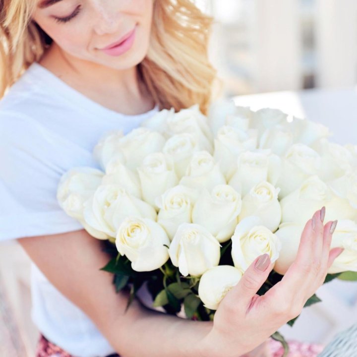 Букет высоких роз "Облака" в Прокопьевске