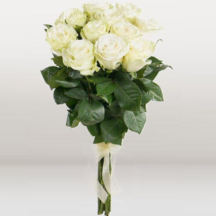 11 белых голландских роз в Прокопьевске