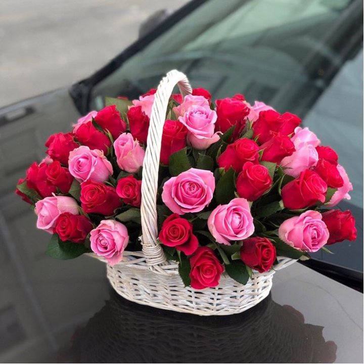 Корзина с розами  в Прокопьевске