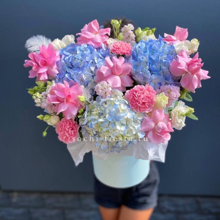 Коробка с цветами "Лемия" в Прокопьевске