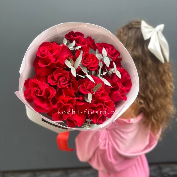11 Красных французских роз в Прокопьевске