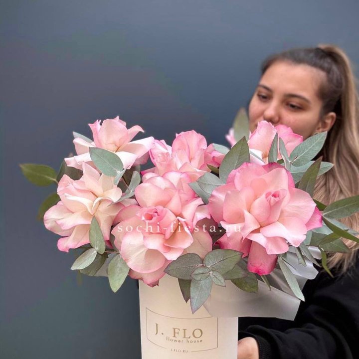 7 Французских роз в боксе в Прокопьевске