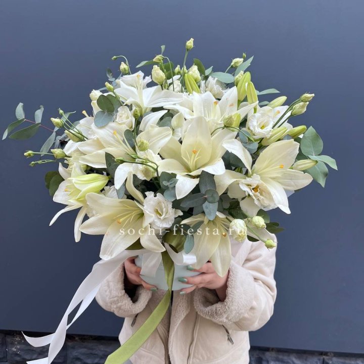 Бокс лилий и эустомы в Прокопьевске