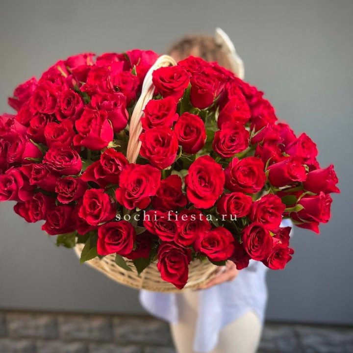 121 красная роза в корзине   в Прокопьевске