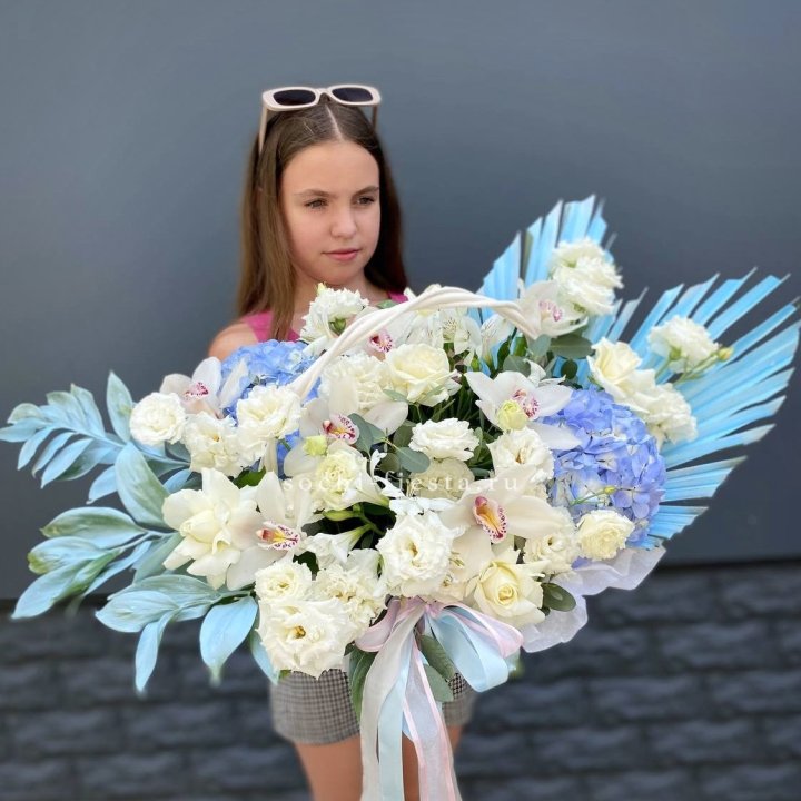 Цветочная корзина "Блю винч" в Прокопьевске
