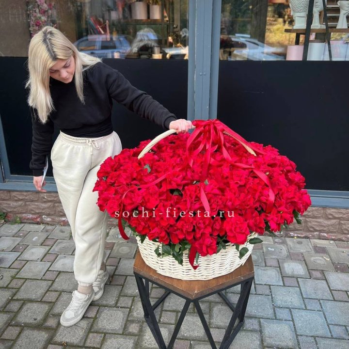 201 французская красная роза в Прокопьевске