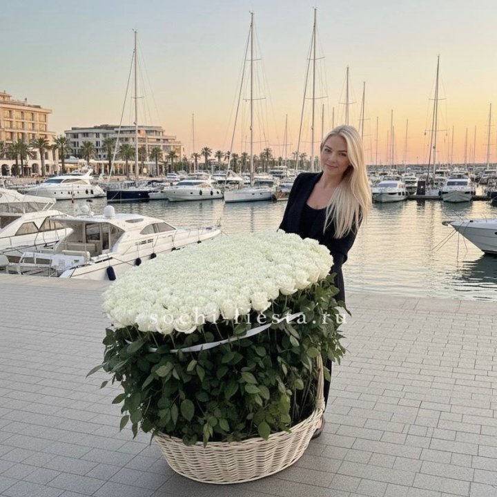 301 высокая роза в корзине в Прокопьевске