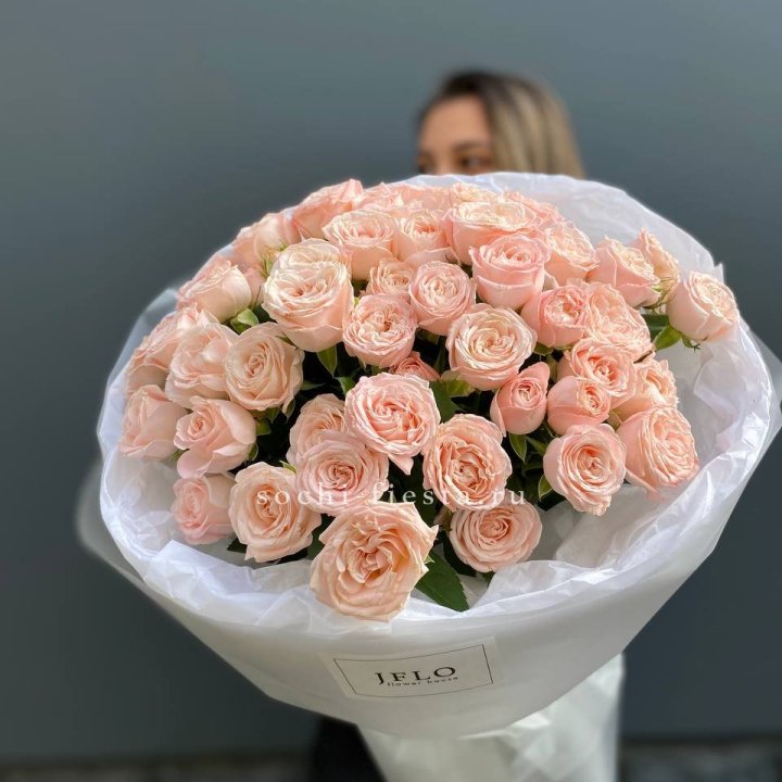 Букет кустовых роз Бомбастик в Прокопьевске