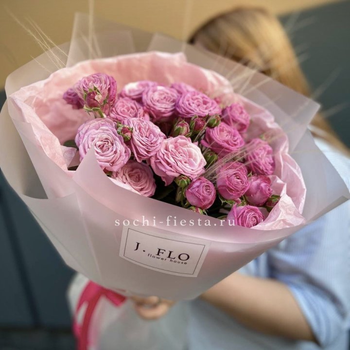 Пионовидные розы Мадам Бомбастик Pink в Прокопьевске