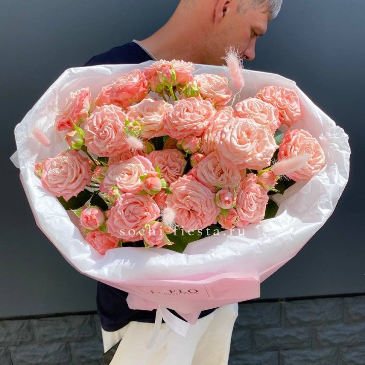 Пионовидные розы Мадам Бомбастик в Прокопьевске