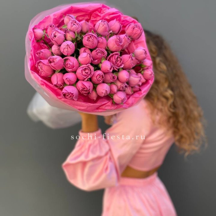 Букет из пионовидных роз  в Прокопьевске