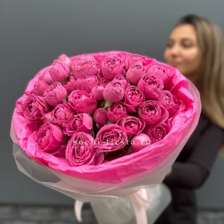 Букет из пионовидных роз  в Прокопьевске