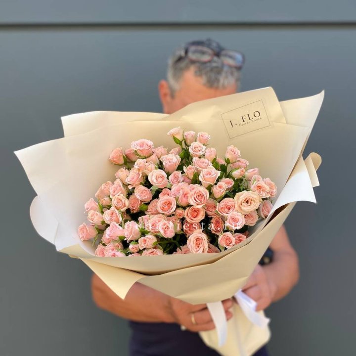 Кустовые розы леди в Прокопьевске