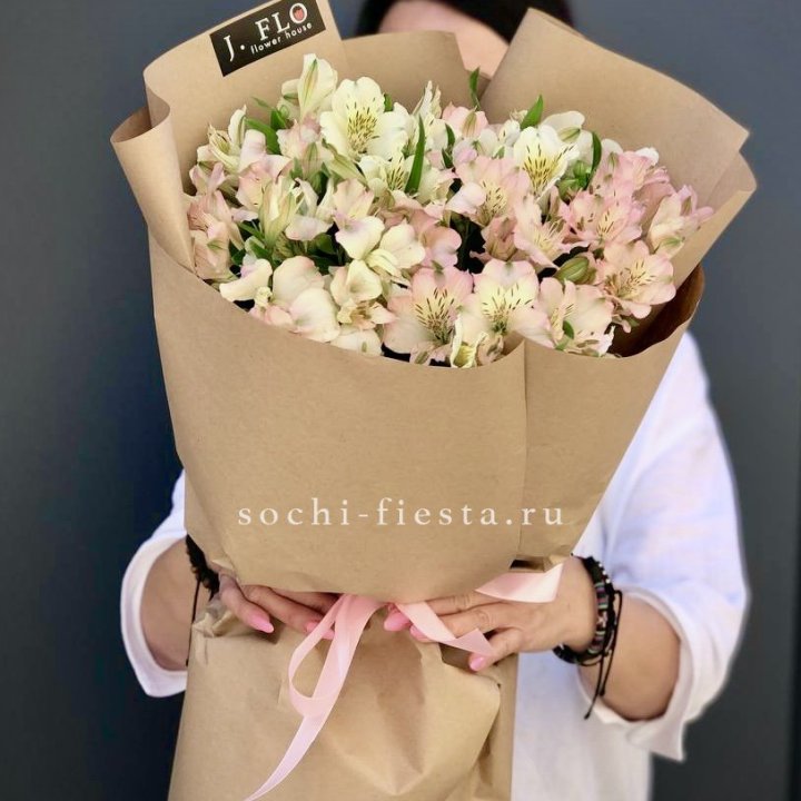 17  альстромерий в крафте в Прокопьевске