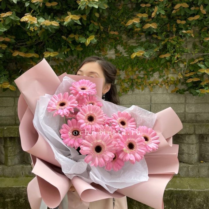 13 розовых гербер в Прокопьевске