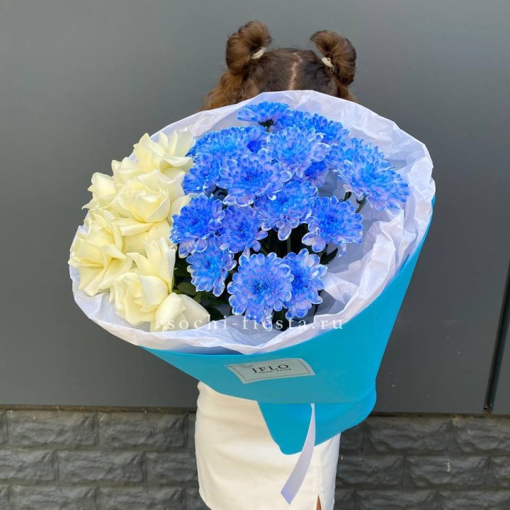 Дуо букет розы и хризантема в Прокопьевске