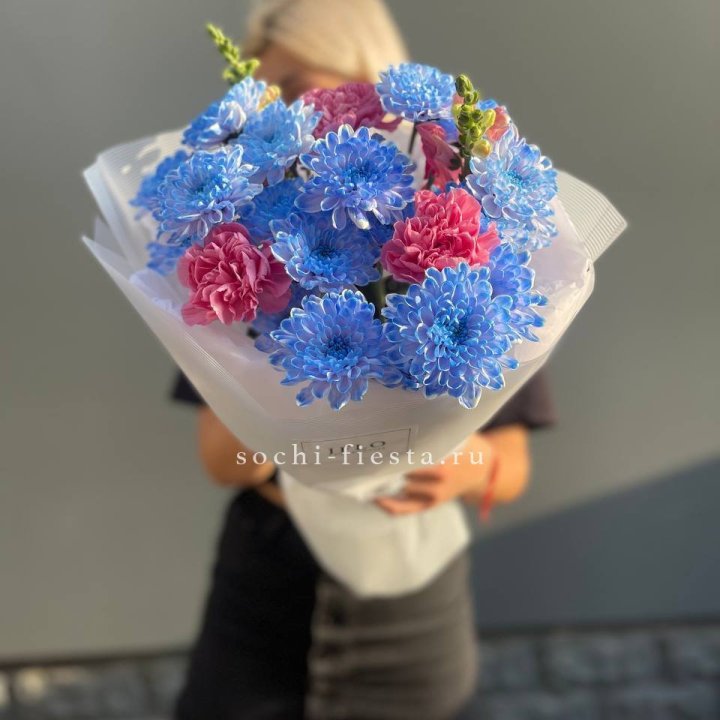 Букет сборный с хризантемой в Прокопьевске