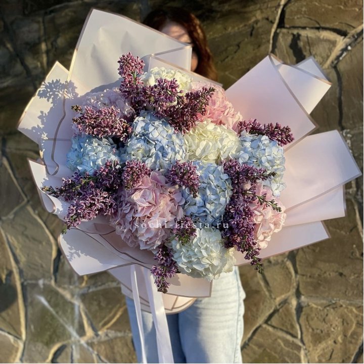 Букет гортензии с сиренью в Прокопьевске