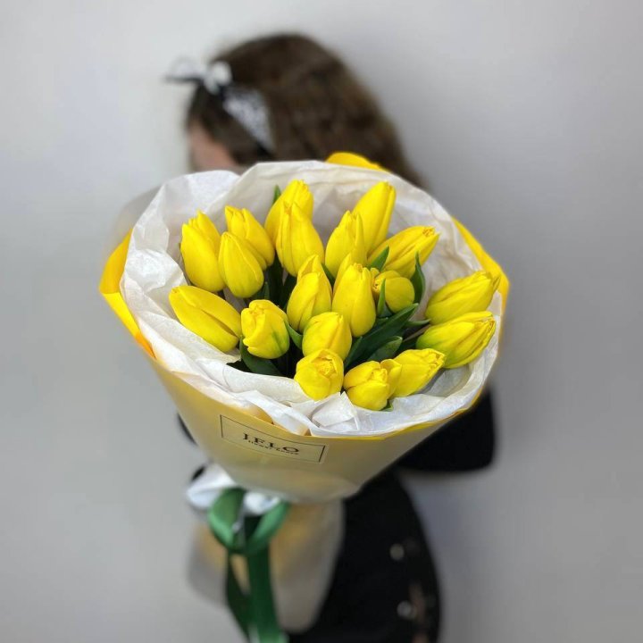  19 жёлтых тюльпанов в Прокопьевске