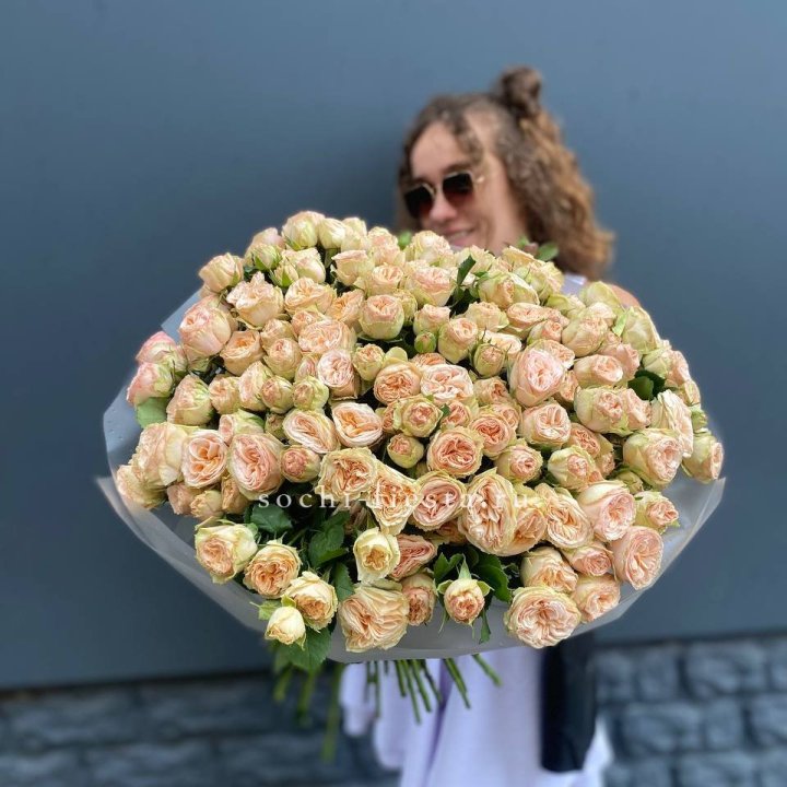 51 пионовидная роза в Прокопьевске