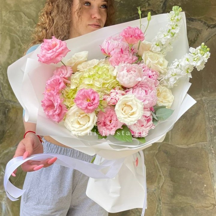 Букет с пионами №3 в Прокопьевске