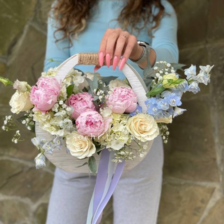 Ящик с пионами в Прокопьевске