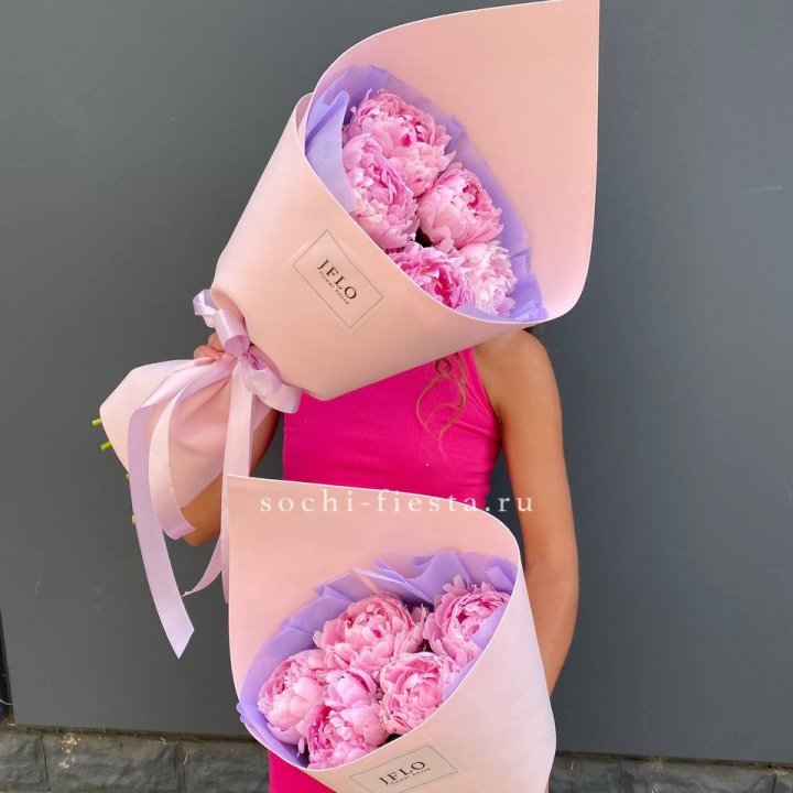 Букет из 5 пионов в Прокопьевске