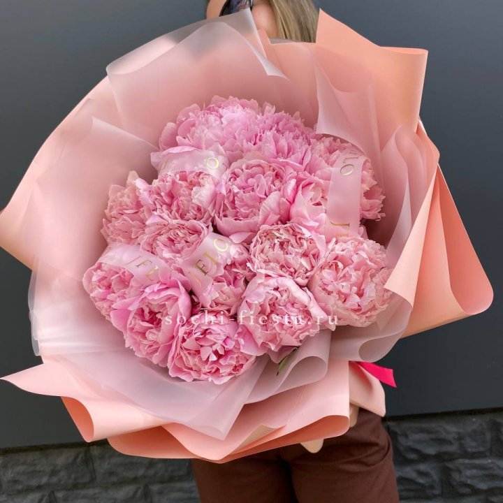 15 пионов "Монинг" в Прокопьевске