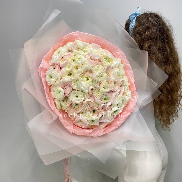 113 ранункулюсов  в Прокопьевске