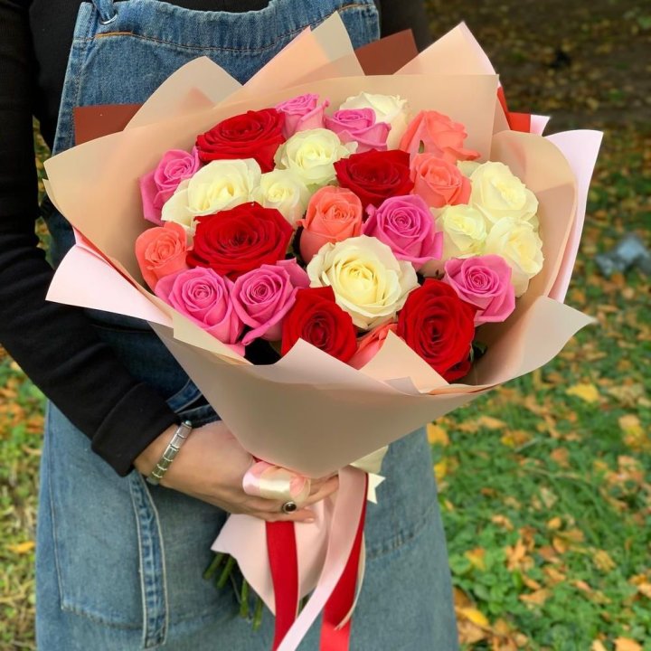 25 роз "Карусель" в Прокопьевске