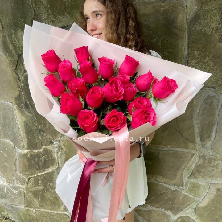 19 алых роз в Прокопьевске