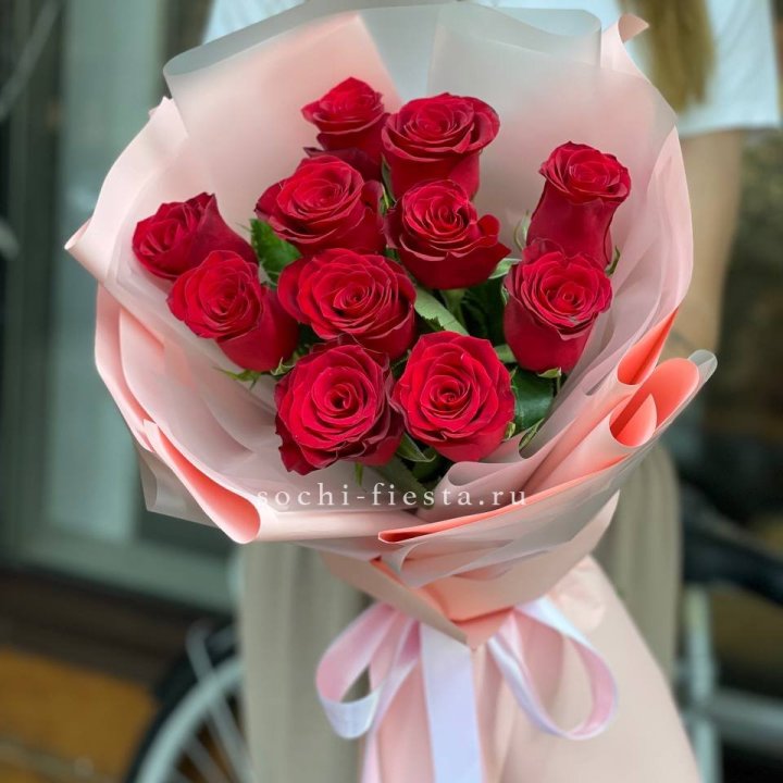 Букет красных роз "Мадам ред" в Прокопьевске