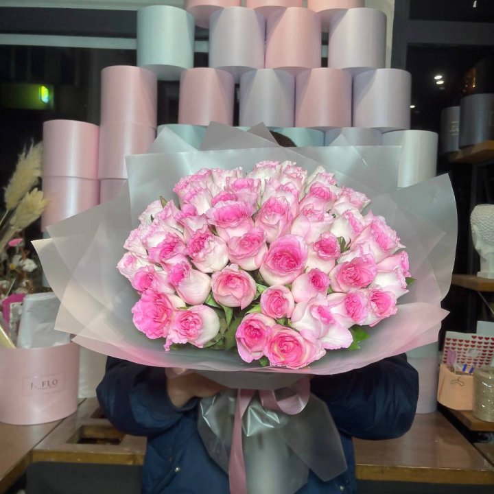  51 розовых роз в Прокопьевске