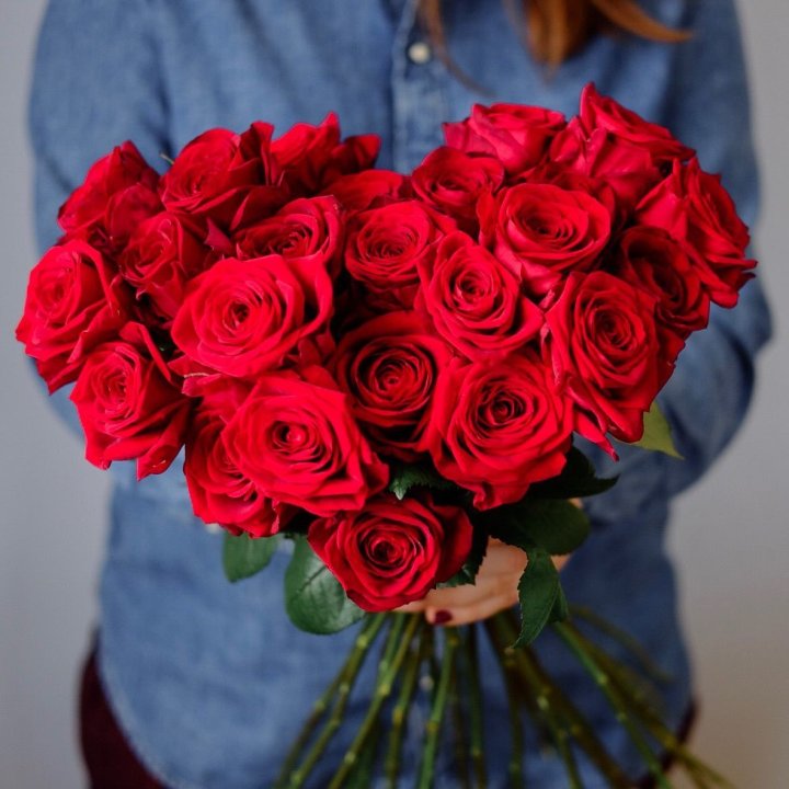 25 красных роз в Прокопьевске